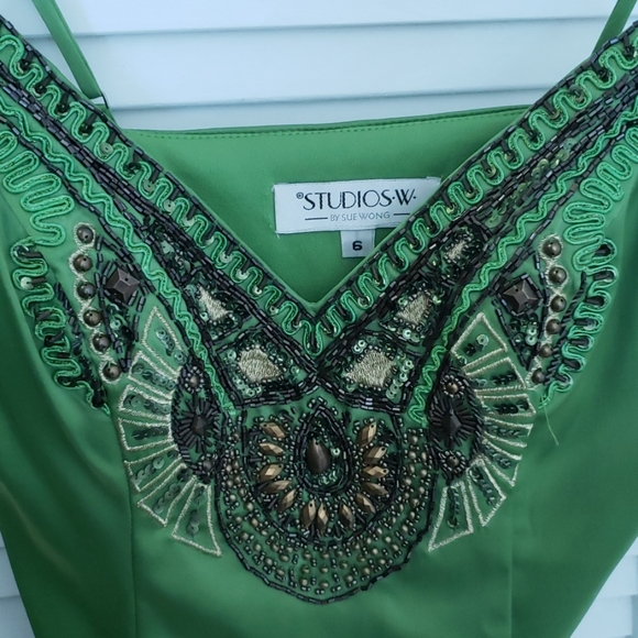 Sue Wong designerđź‘—REDUCED PRICEđź‘— - Picture 4 of 5